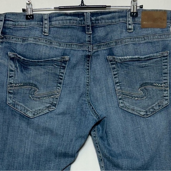 Silver 38/30 Men’s Jeans Blue Straight-Leg Denim - Picture 3 of 12